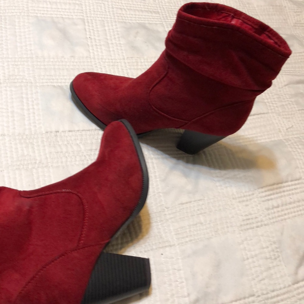 Boots - Picture 4 of 4